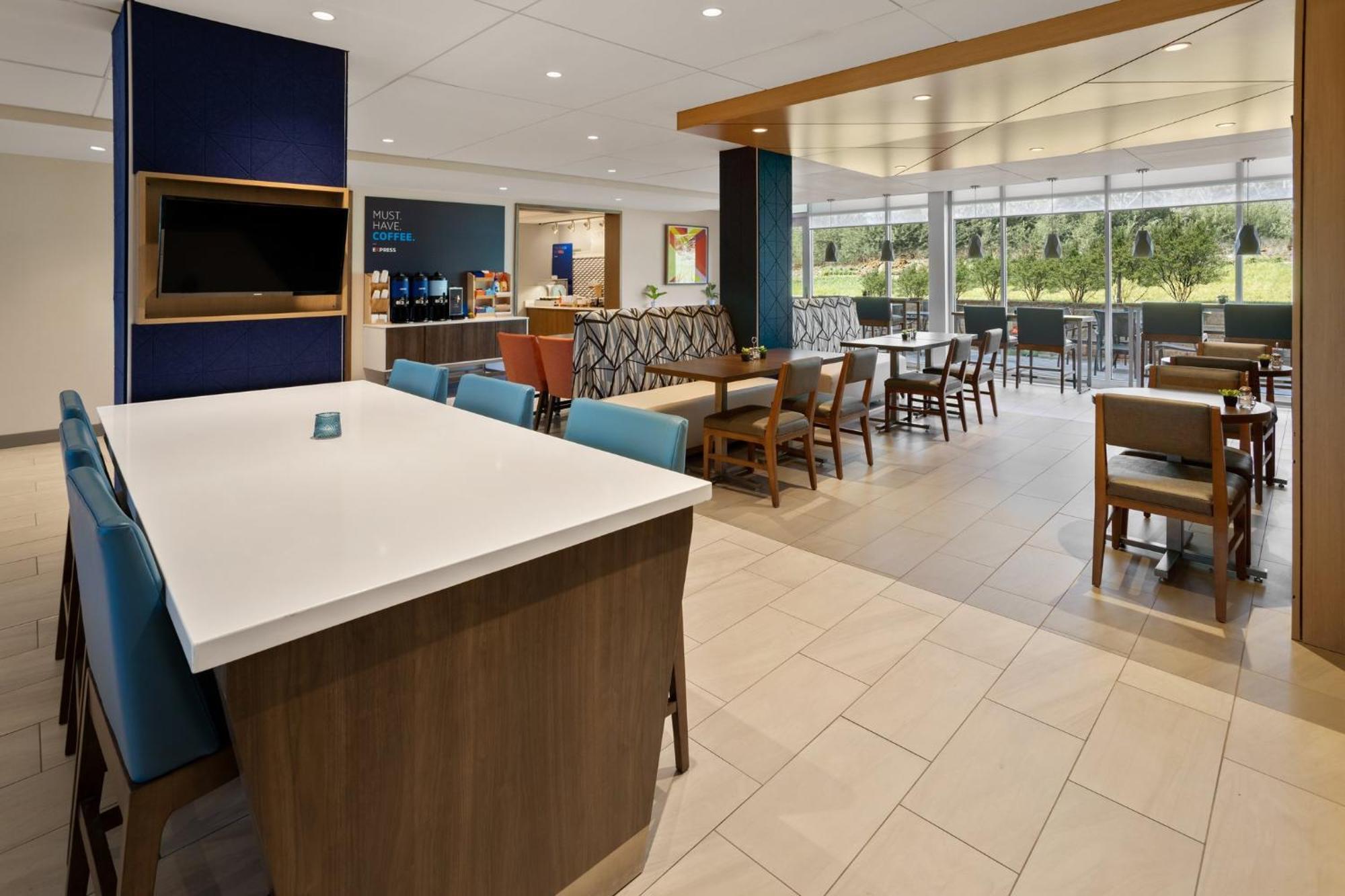 Holiday Inn Express & Suites Waynesboro East エクステリア 写真