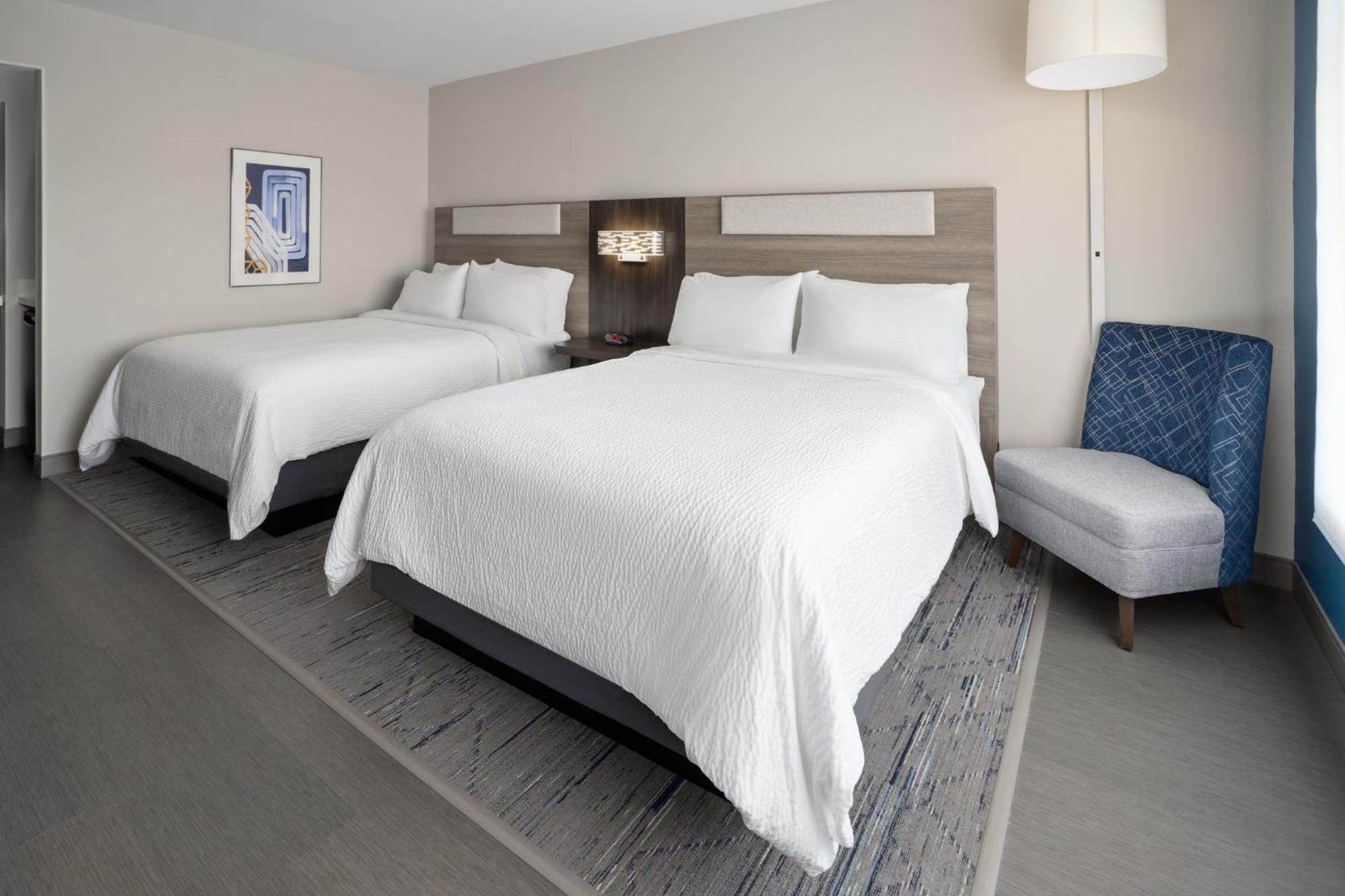 Holiday Inn Express & Suites Waynesboro East エクステリア 写真