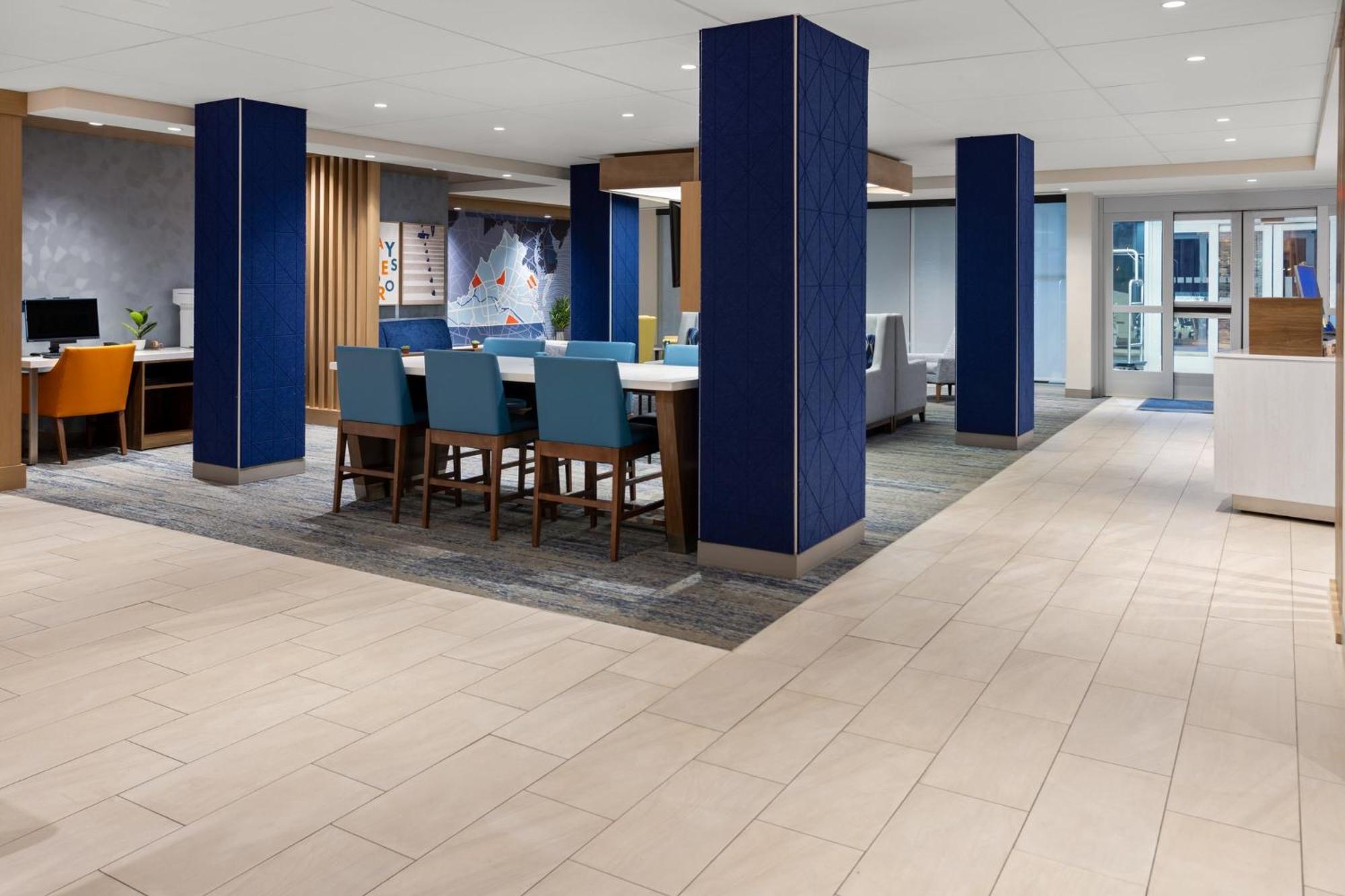 Holiday Inn Express & Suites Waynesboro East エクステリア 写真