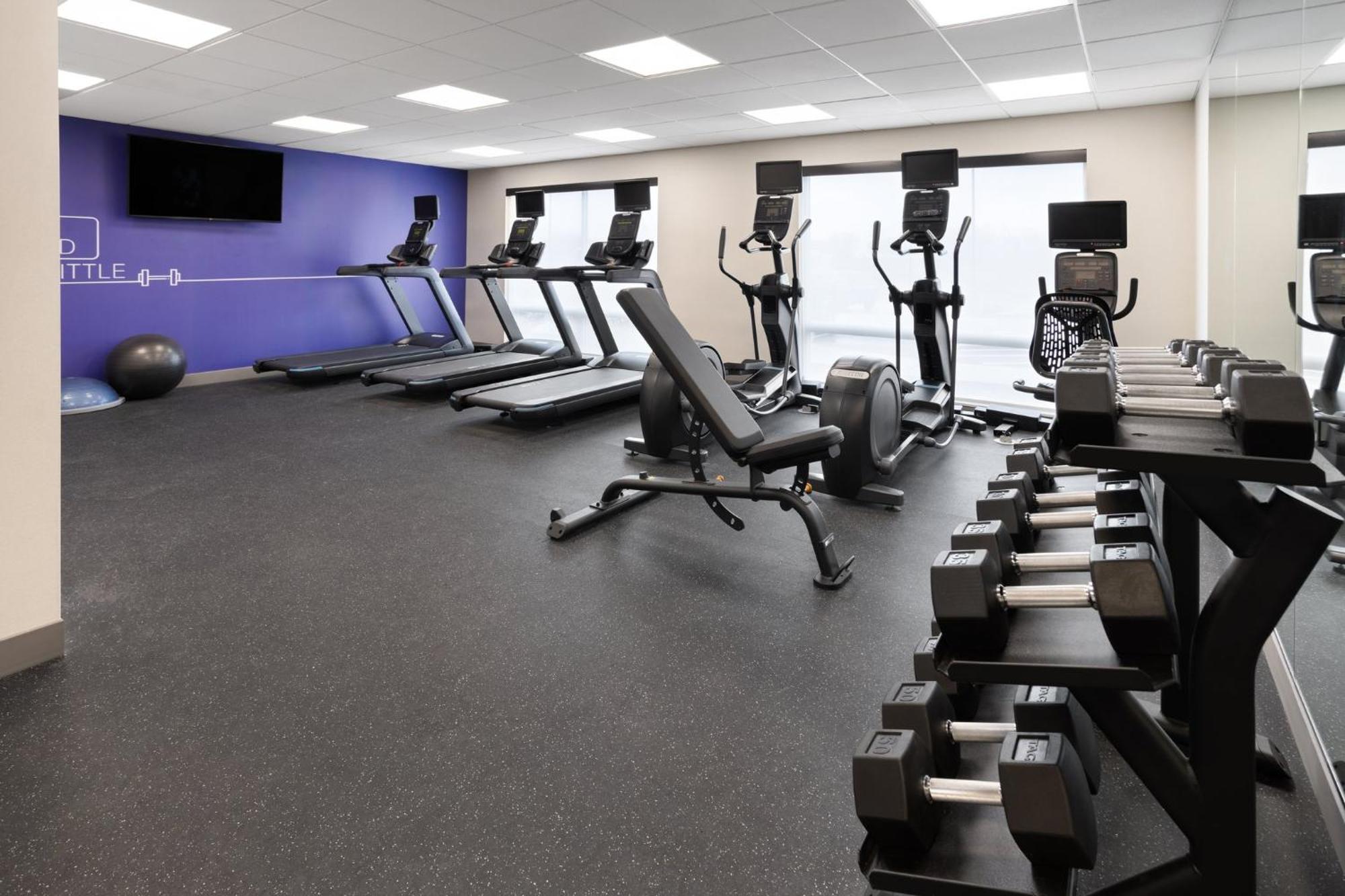 Holiday Inn Express & Suites Waynesboro East エクステリア 写真