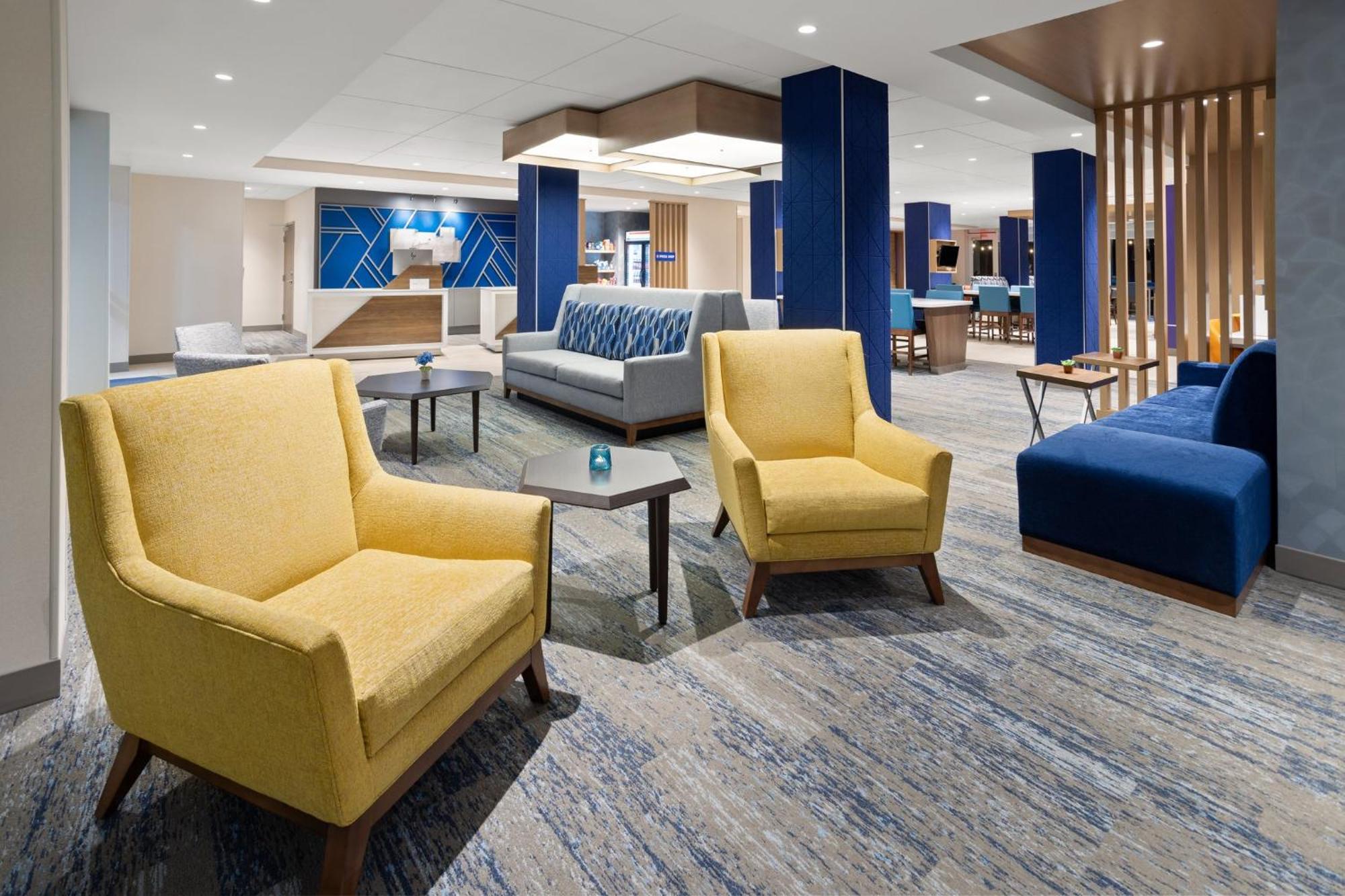 Holiday Inn Express & Suites Waynesboro East エクステリア 写真
